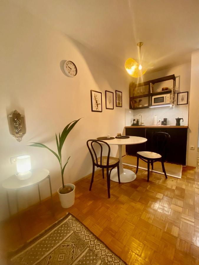 Modern Couples Coastal Getaway Mm Lägenhet Crikvenica Exteriör bild