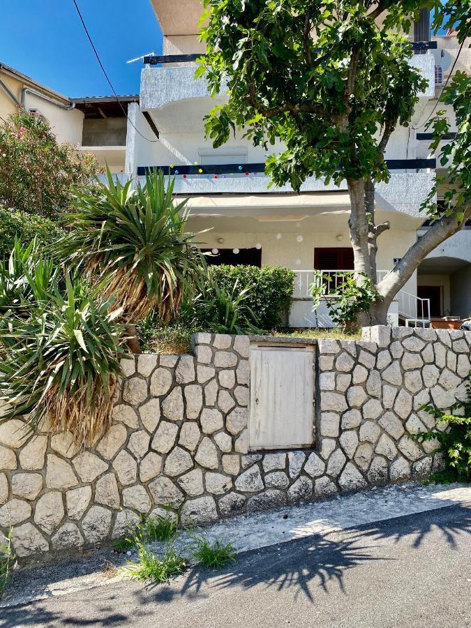 Modern Couples Coastal Getaway Mm Lägenhet Crikvenica Exteriör bild