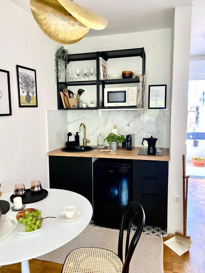 Modern Couples Coastal Getaway Mm Lägenhet Crikvenica Exteriör bild